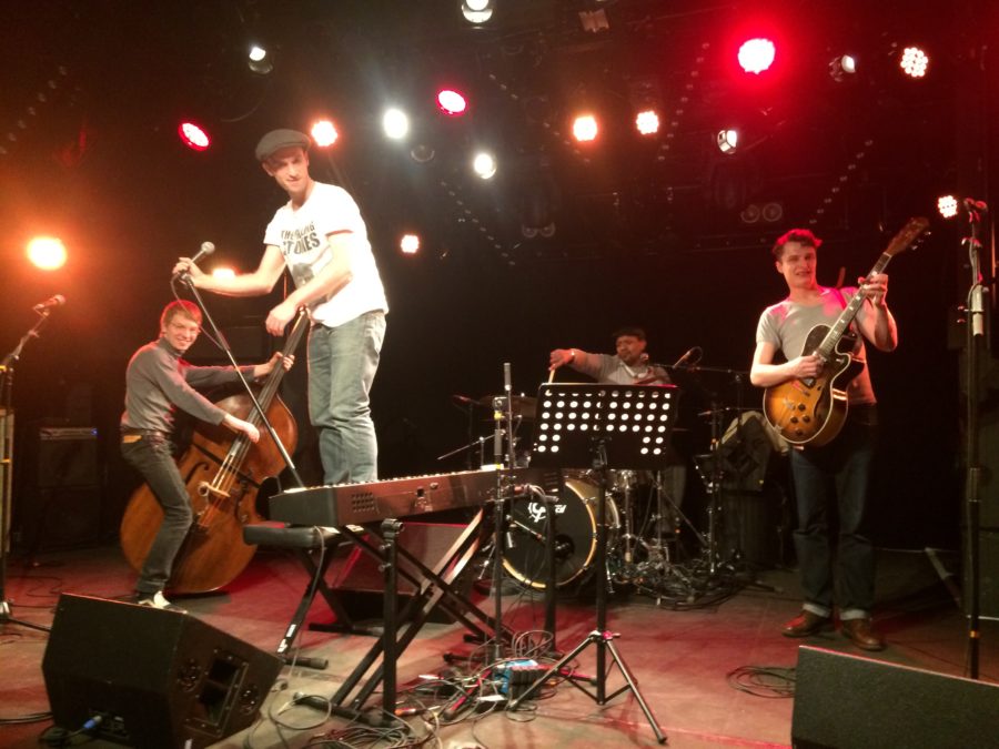 Accompagnement des Swinging Dice